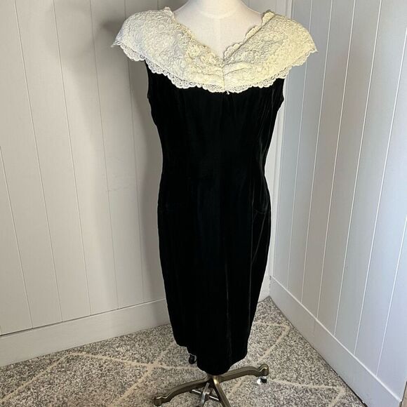 Vintage Donna Morgan Womens Size 14 Lace Collar Velvet Dress Black Victorian - Picture 1 of 16